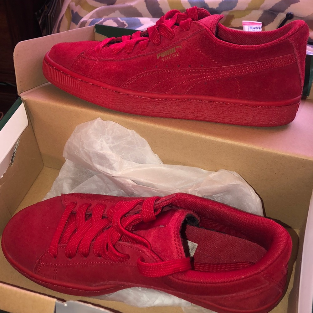 Sneakers